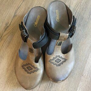 Civico 10 Women's Tanish Brown Leather slip-on Clog Shoes Flawed 8.5M Sadie